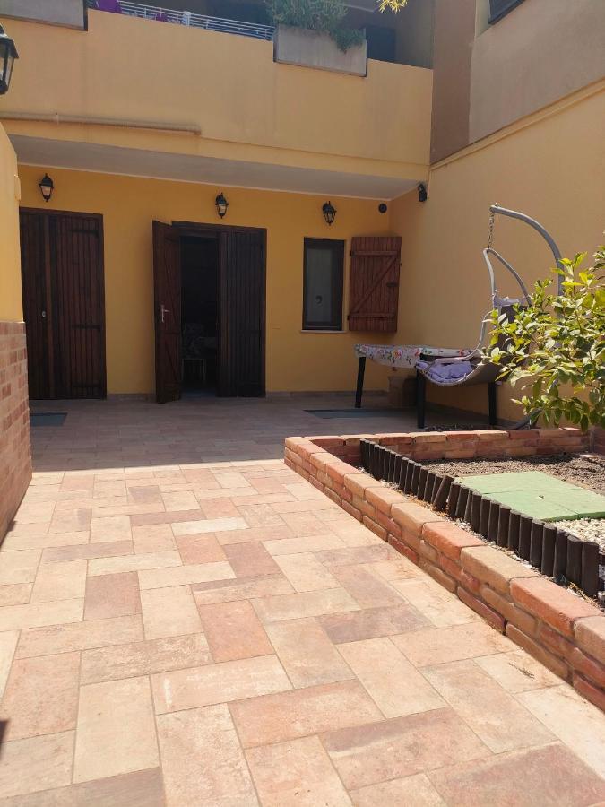 Villa Casa Laura, Quartu Sant'Elena Su Forti Exterior foto